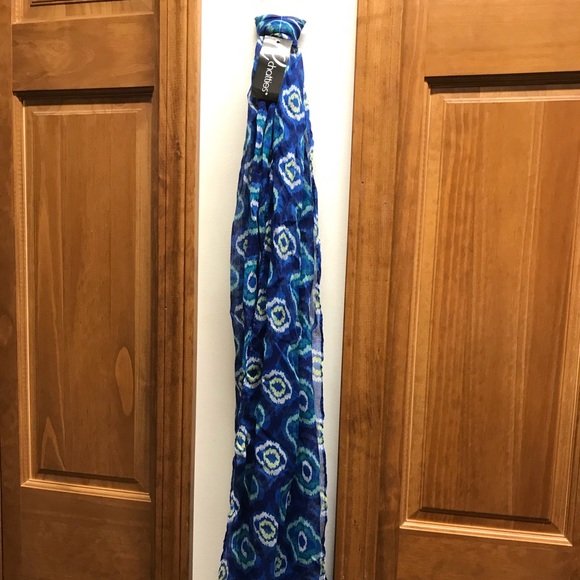 ✅🆕Scarf brand new 76” x 24” with tags - Picture 4 of 8